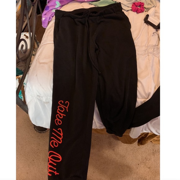 Two piece set - Picture 2 of 3